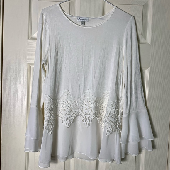 Neiman Marcus | Lace & Chiffon Bell Sleeve Twofer Top - Small - Picture 2 of 6